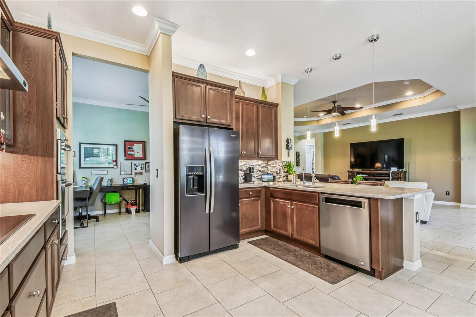 VALENCIA LAKES TR P - Residential
