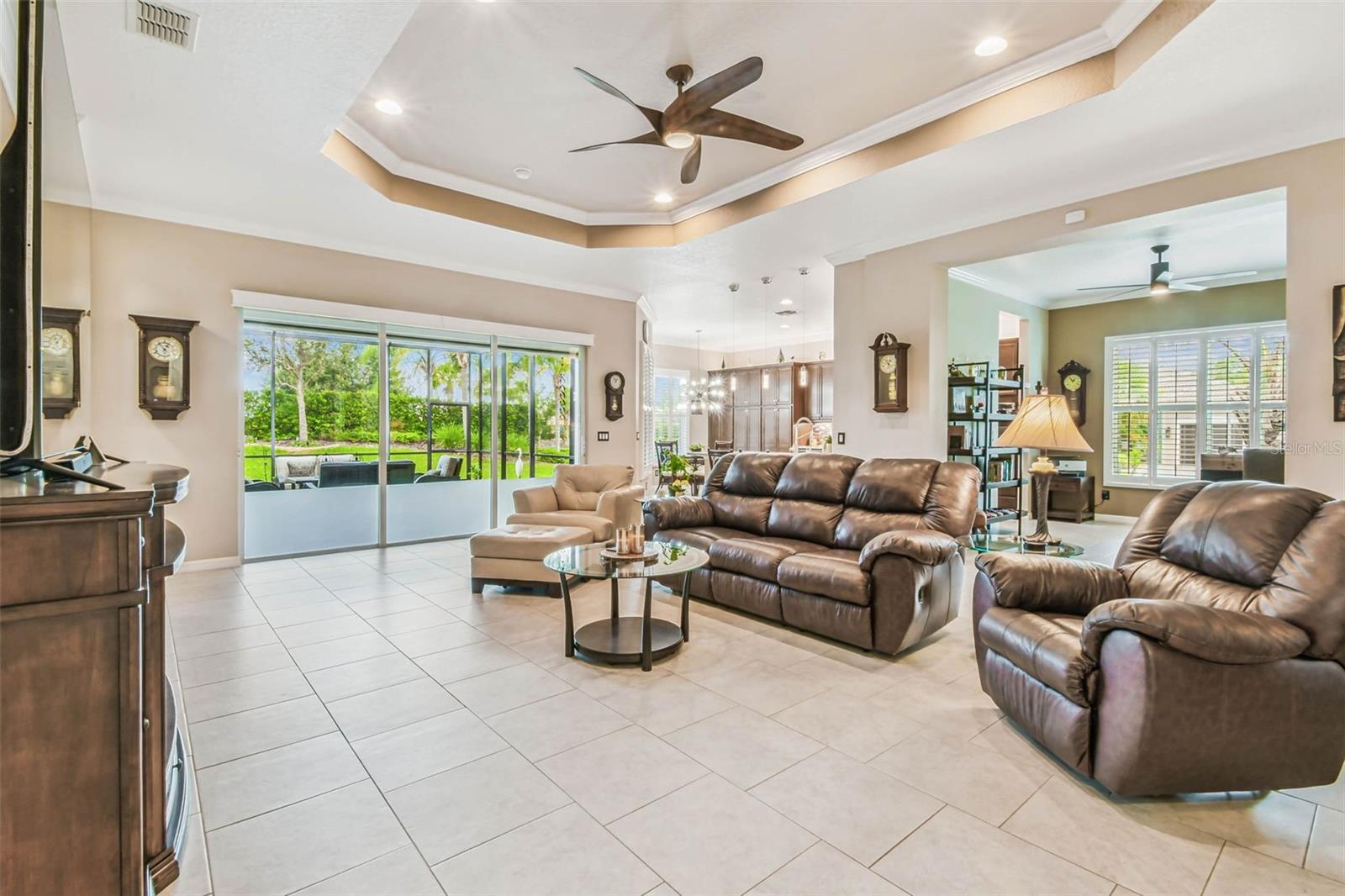 VALENCIA LAKES TR P - Residential
