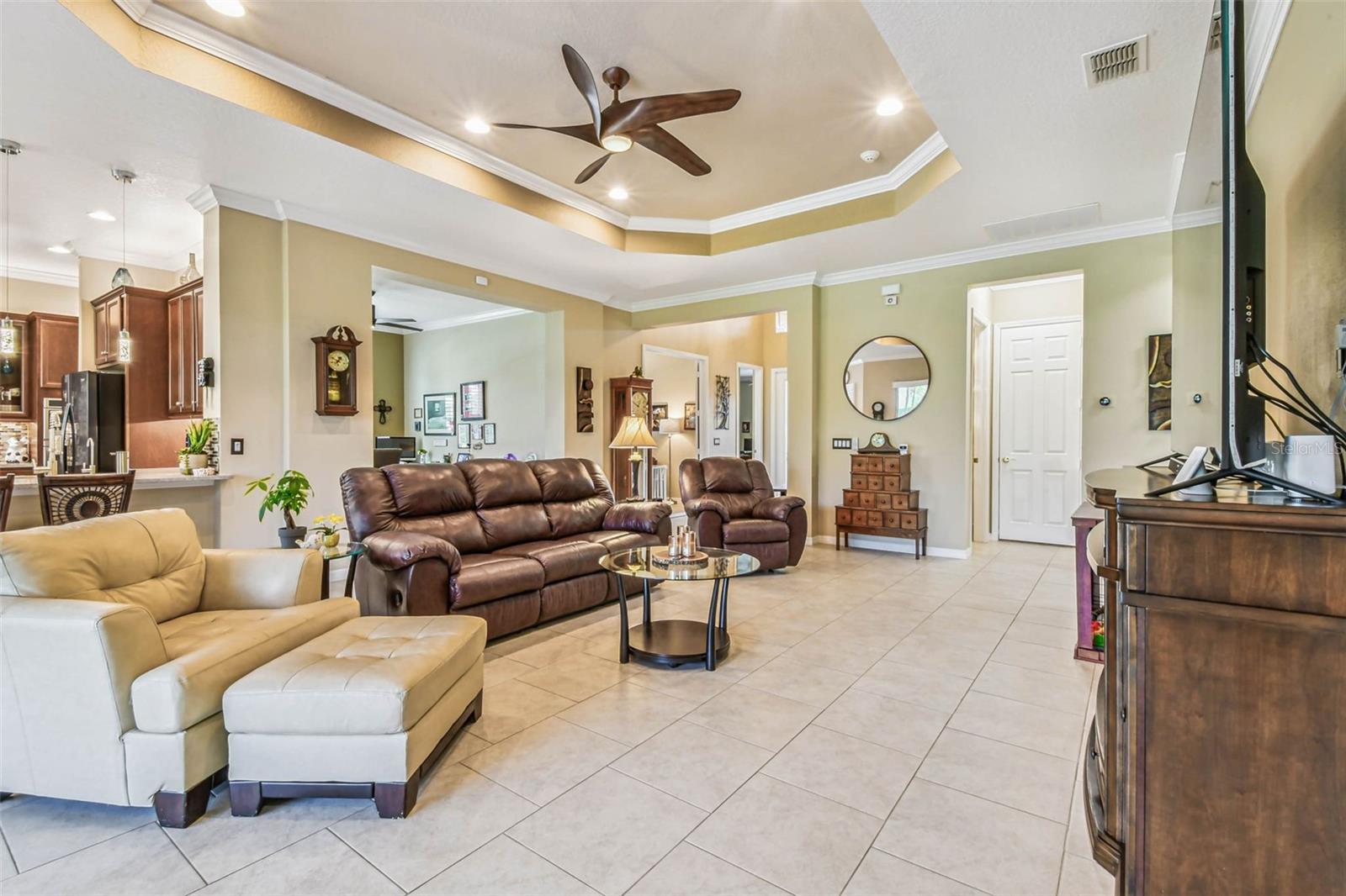 VALENCIA LAKES TR P - Residential