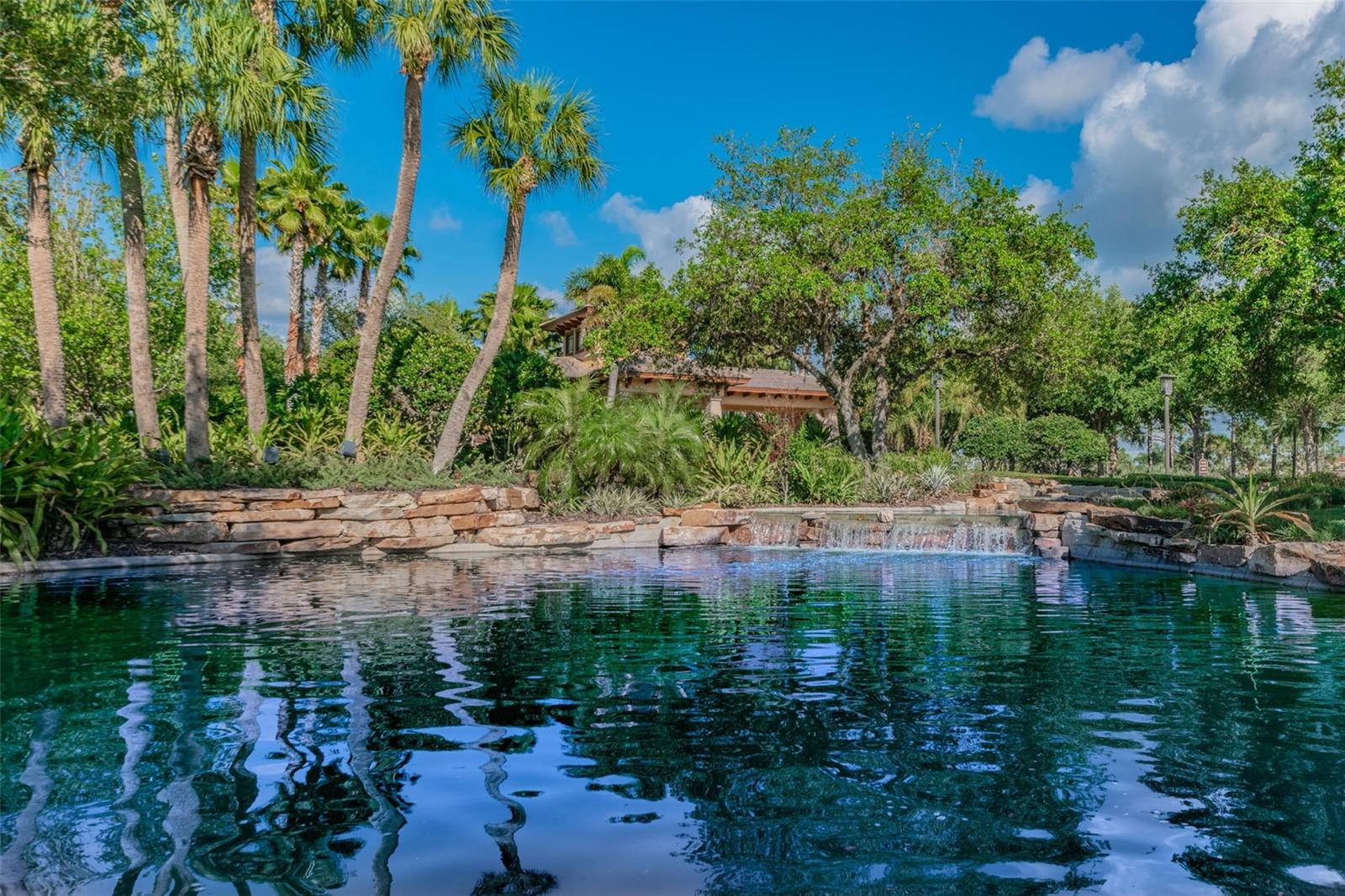 VALENCIA LAKES TR P - Residential
