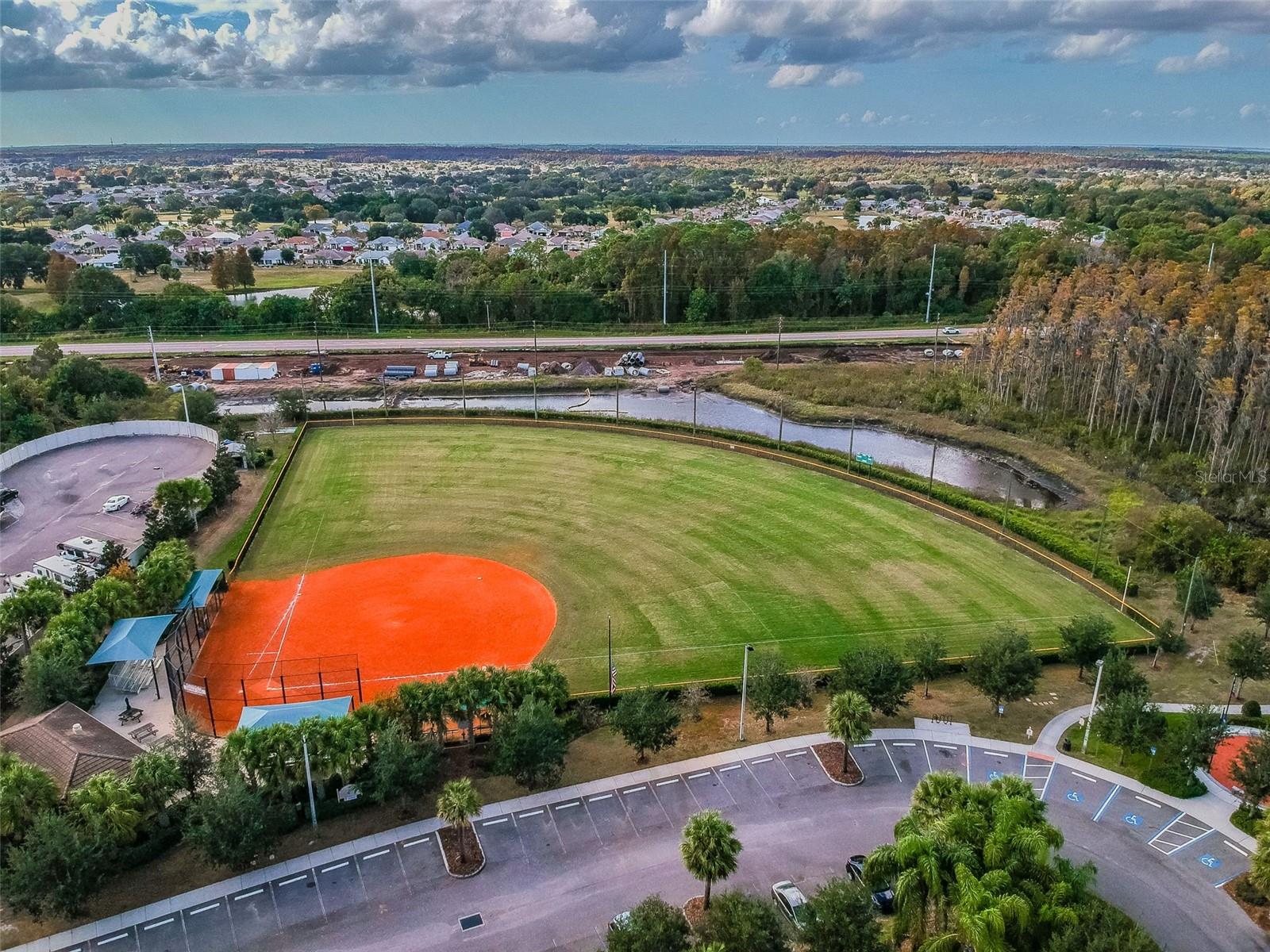 VALENCIA LAKES TR P - Residential