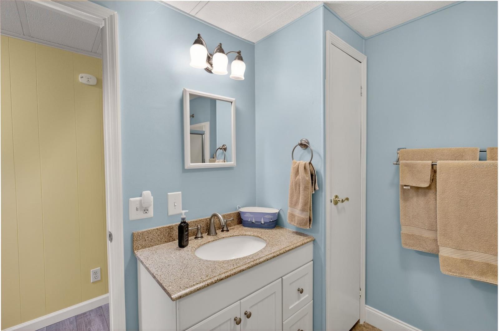 LA CASA MHP CO-OP - Residential