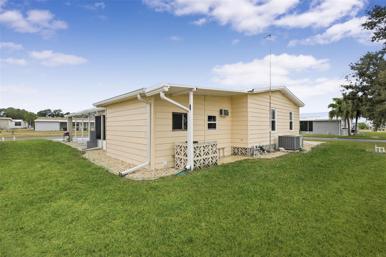 LA CASA MHP CO-OP - Residential