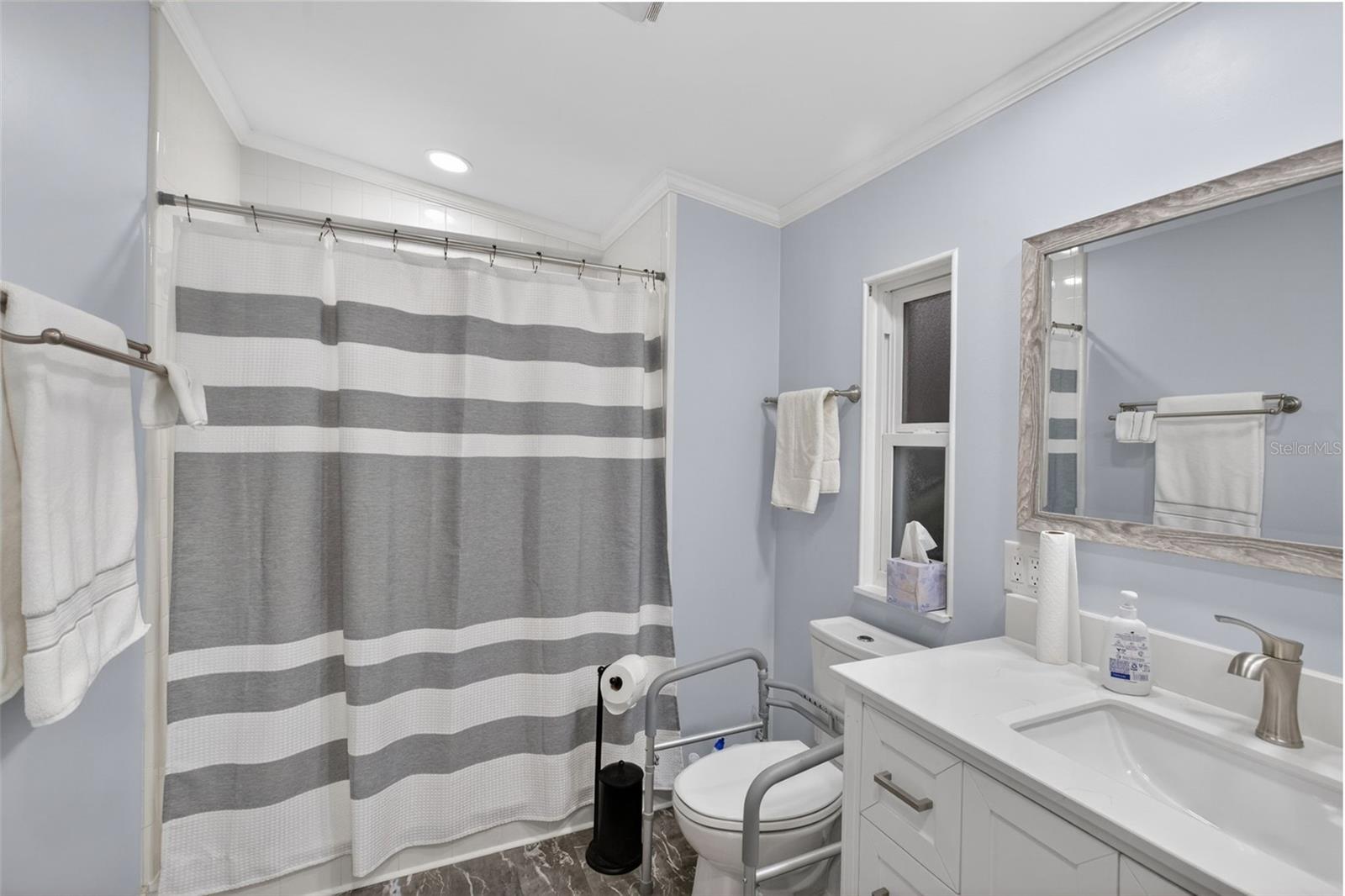 LA CASA MHP CO-OP - Residential