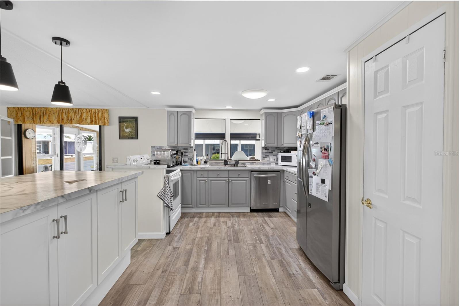 LA CASA MHP CO-OP - Residential