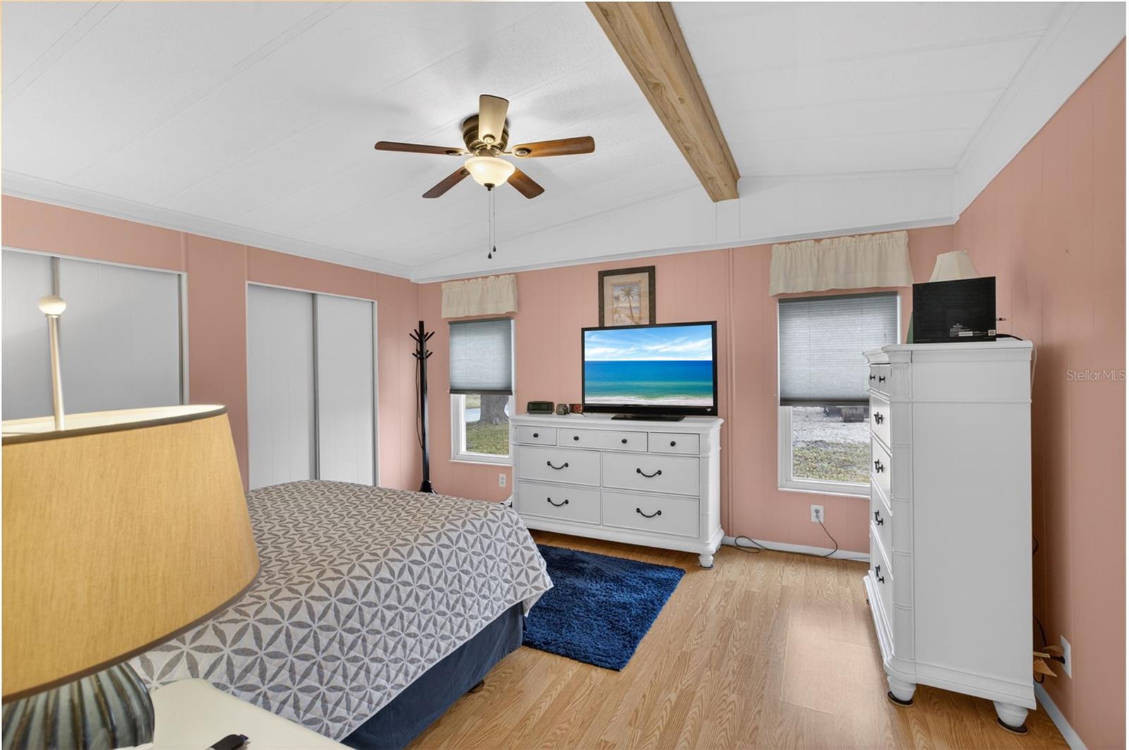 LA CASA MHP CO-OP - Residential