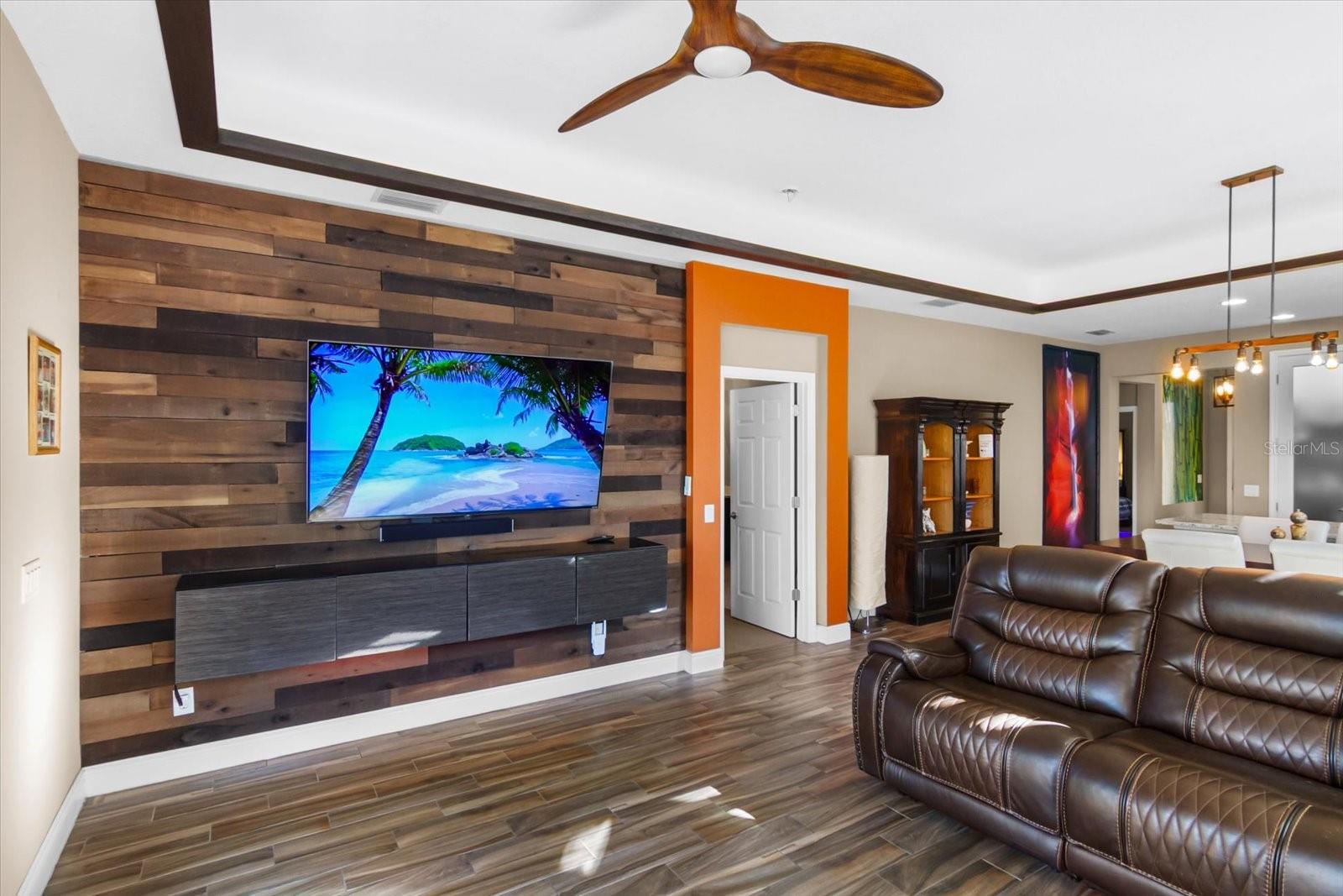 UNIVERSITY VILLAGE - Residential