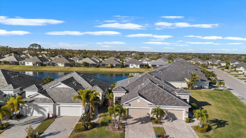 Photo of 7612 Alumni Trail, Sarasota, FL 34243 (MLS # A4681135)