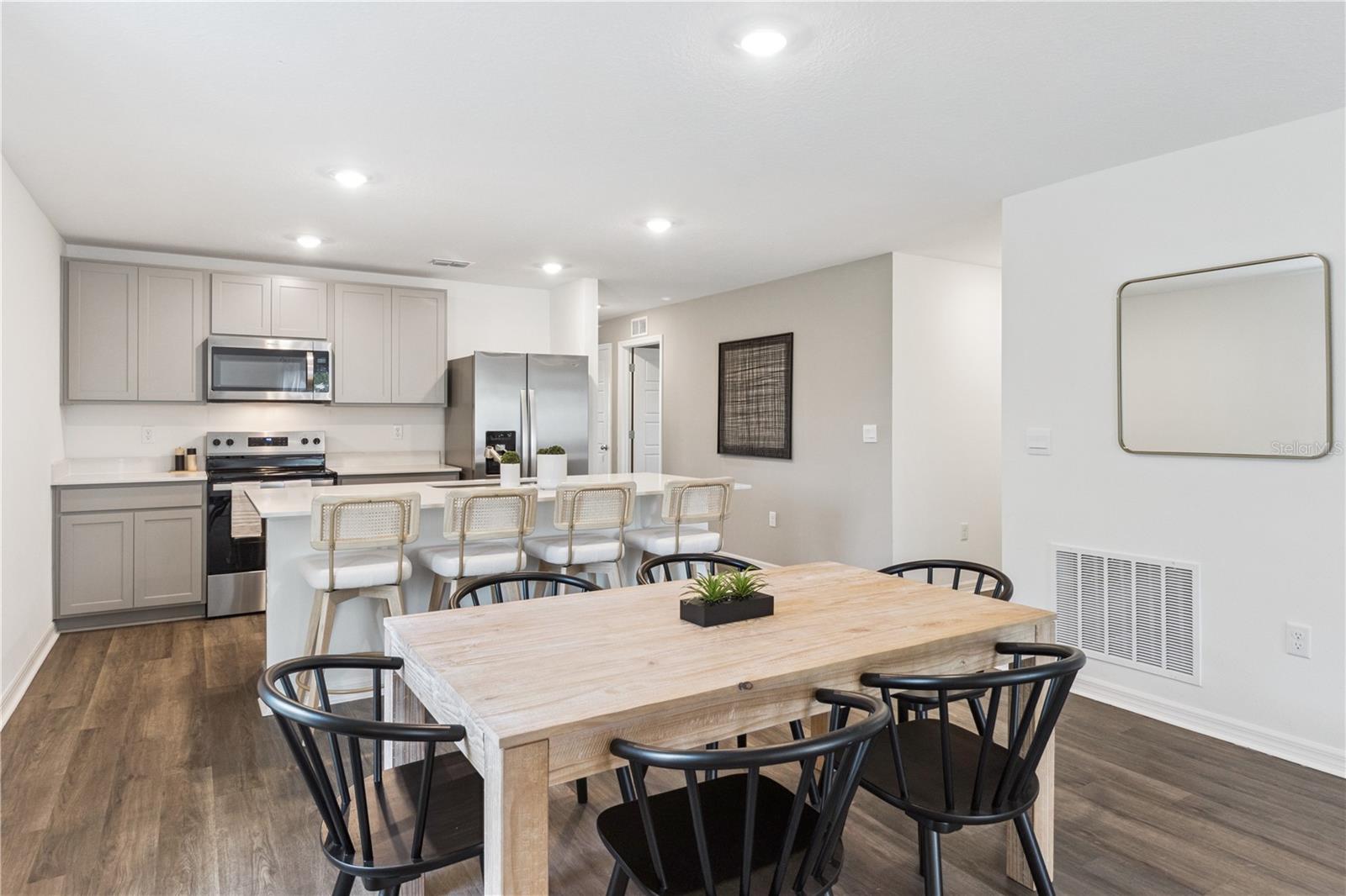 LEOMAS LANDING - PHASE 2 - Residential