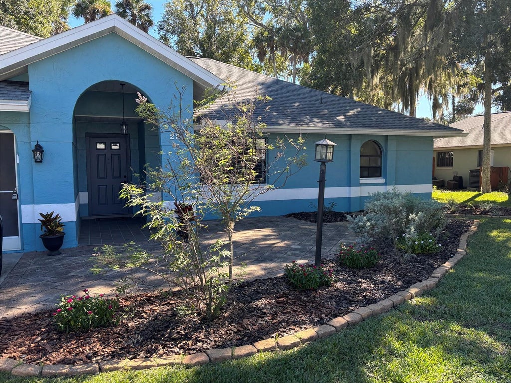 Photo of 23 Black Hawk Place, Palm Coast, FL 32137 (MLS # FC322077)