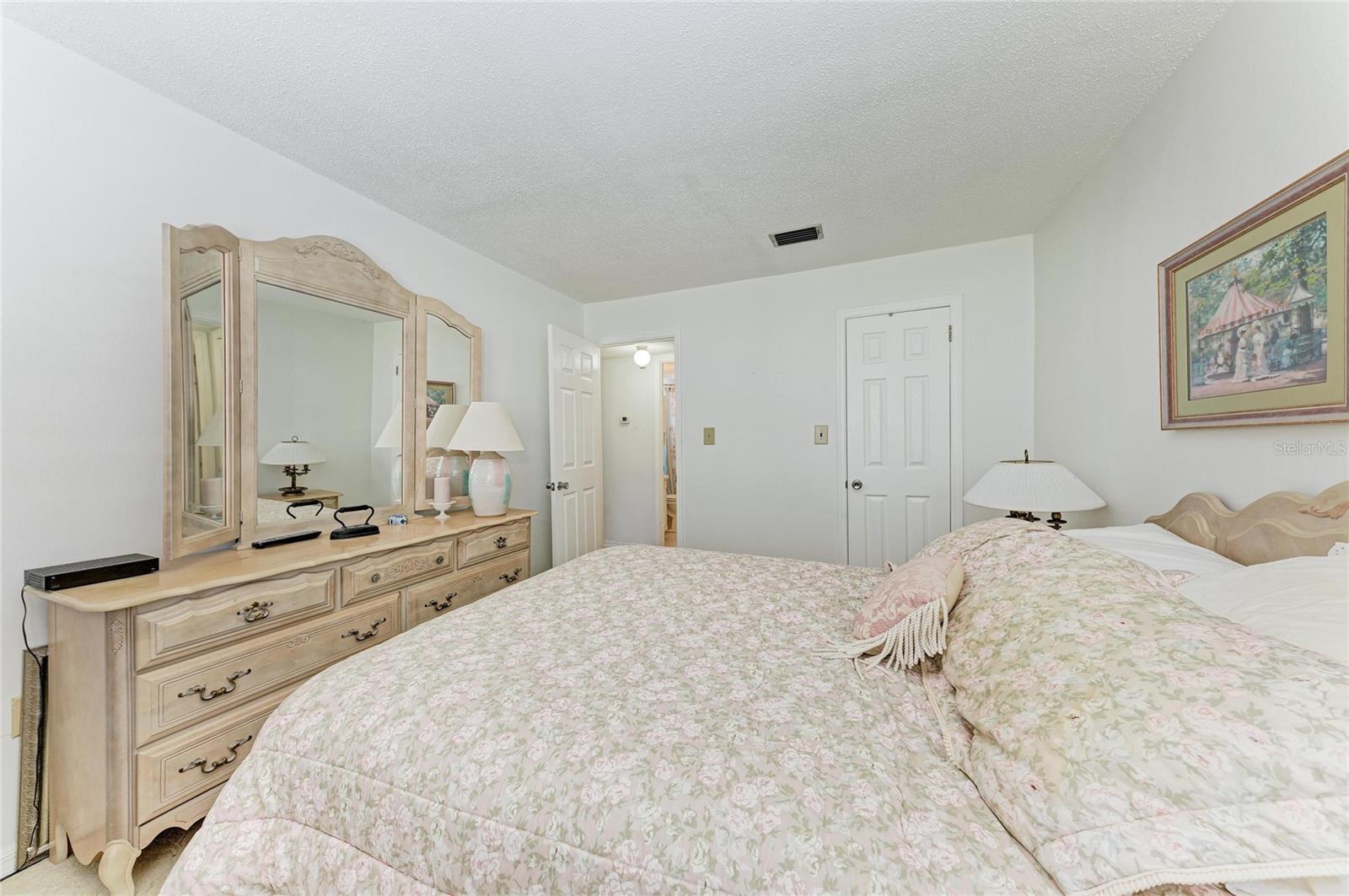 THE FOURTH BAYSHORE - Residential