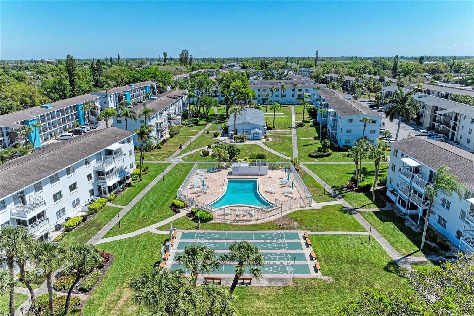 THE FOURTH BAYSHORE - Residential