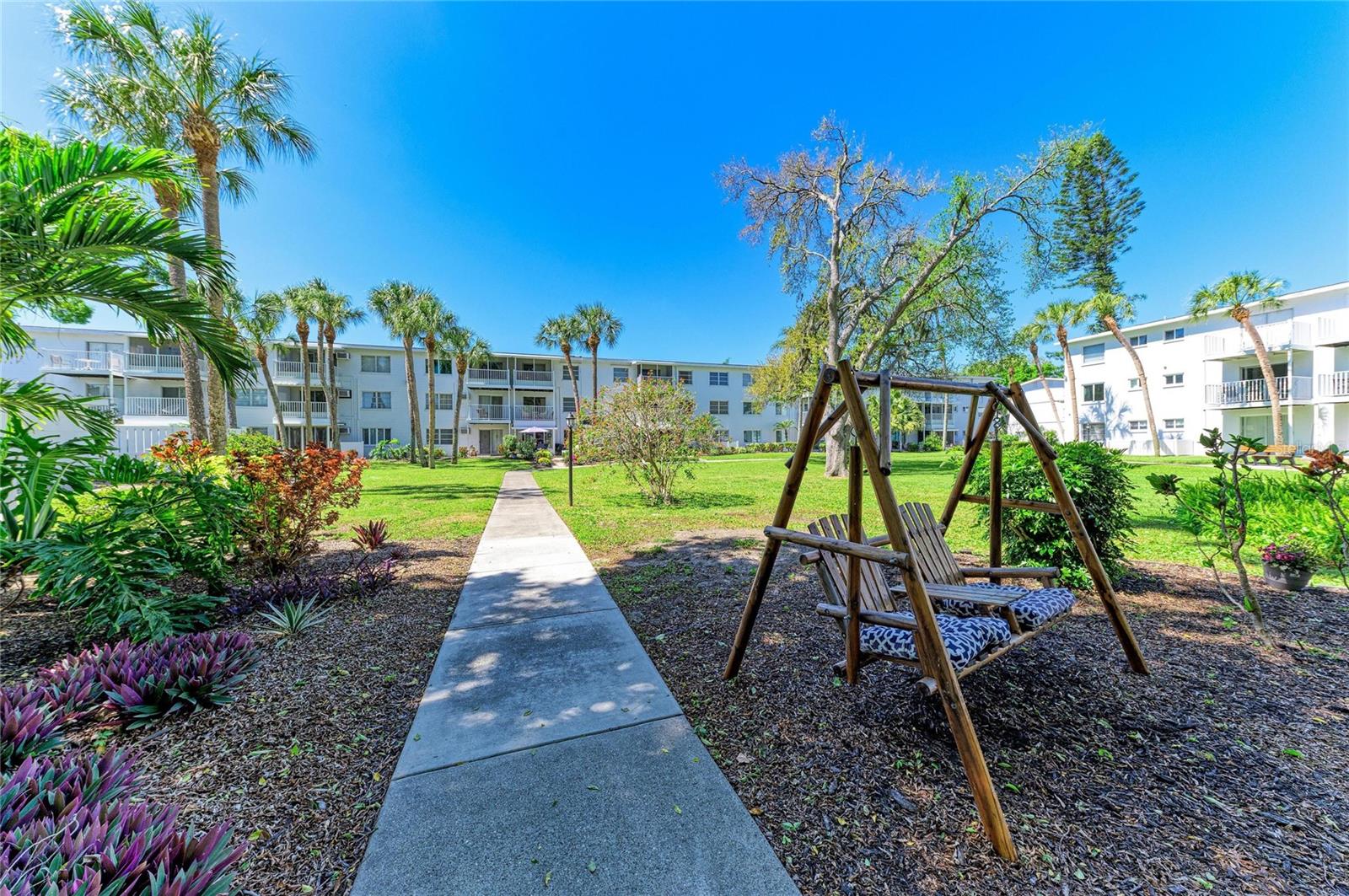 THE FOURTH BAYSHORE - Residential