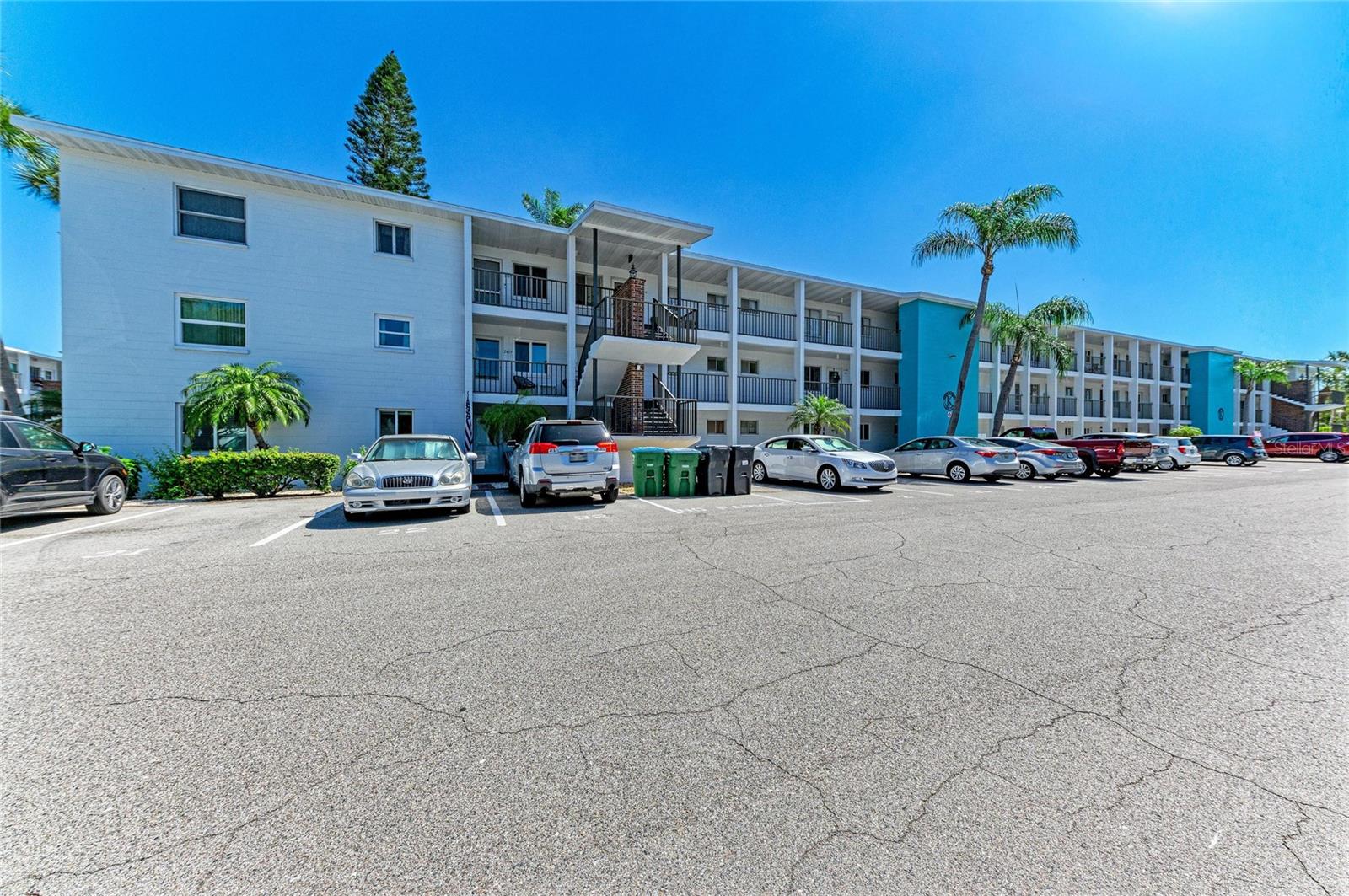 THE FOURTH BAYSHORE - Residential