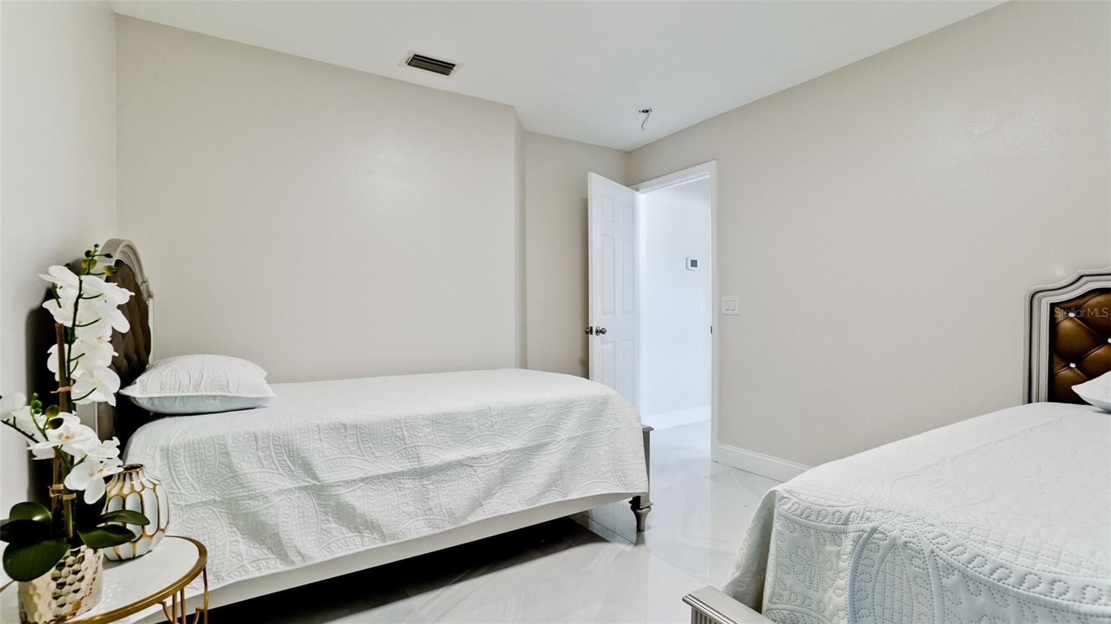 SABAL HARBOUR PH VI - Residential Lease