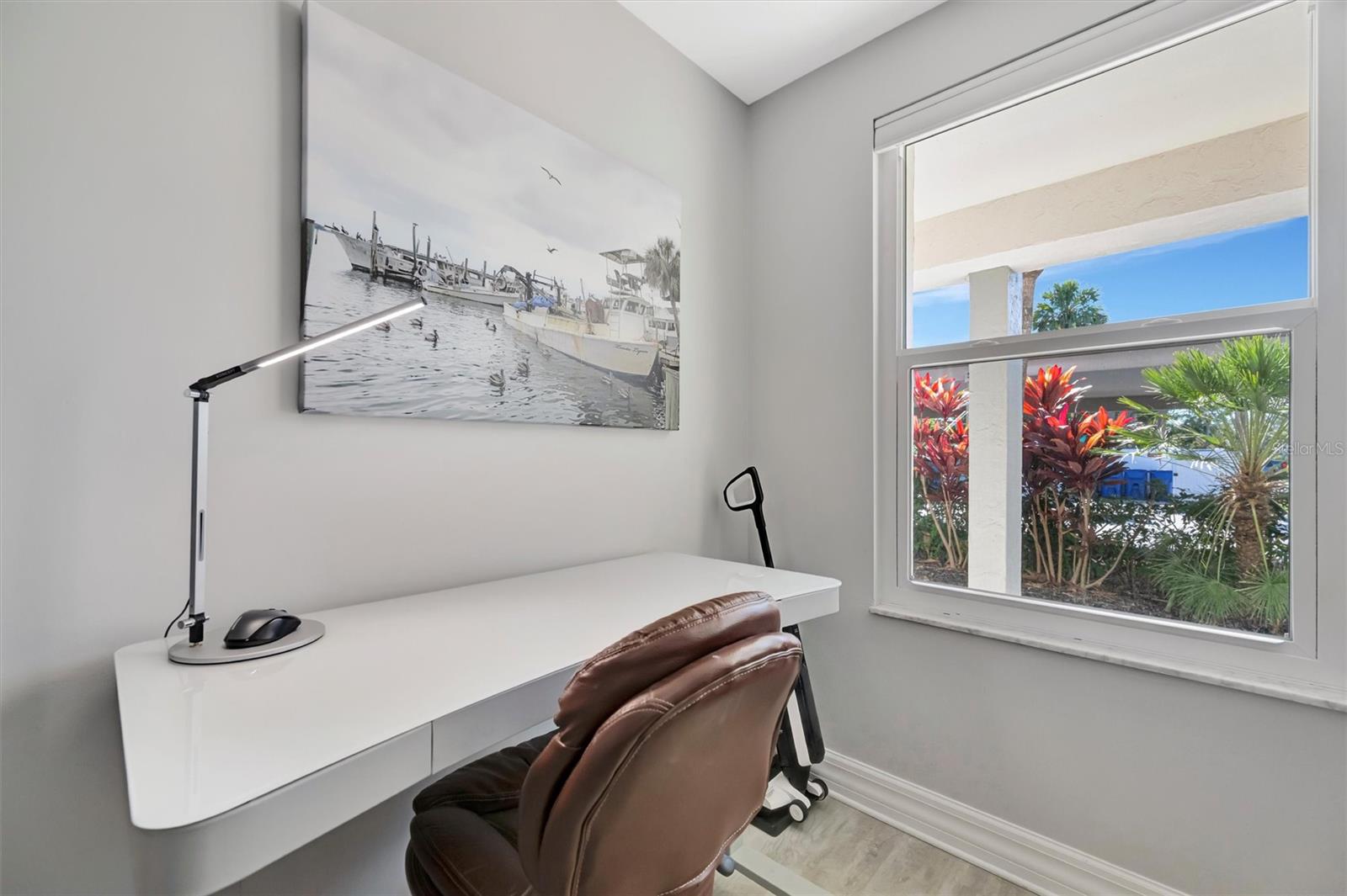 LONGBOAT HARBOUR - Residential