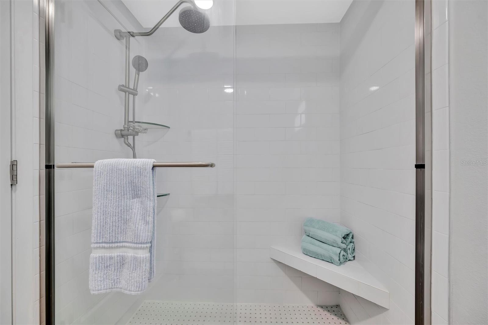 LONGBOAT HARBOUR - Residential