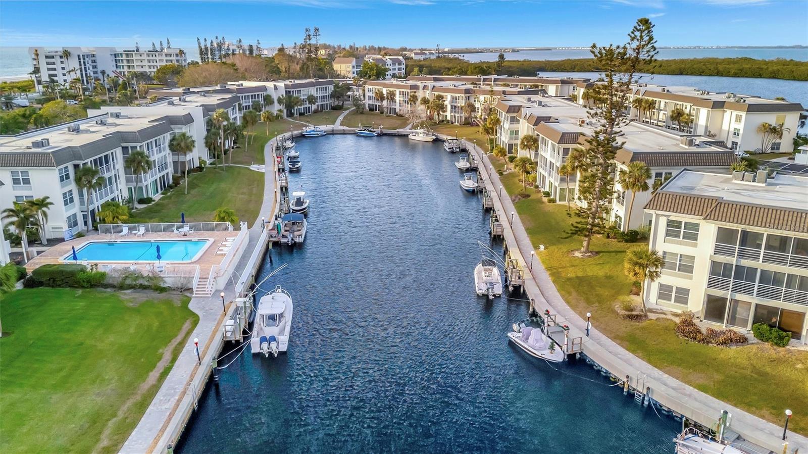 LONGBOAT HARBOUR - Residential