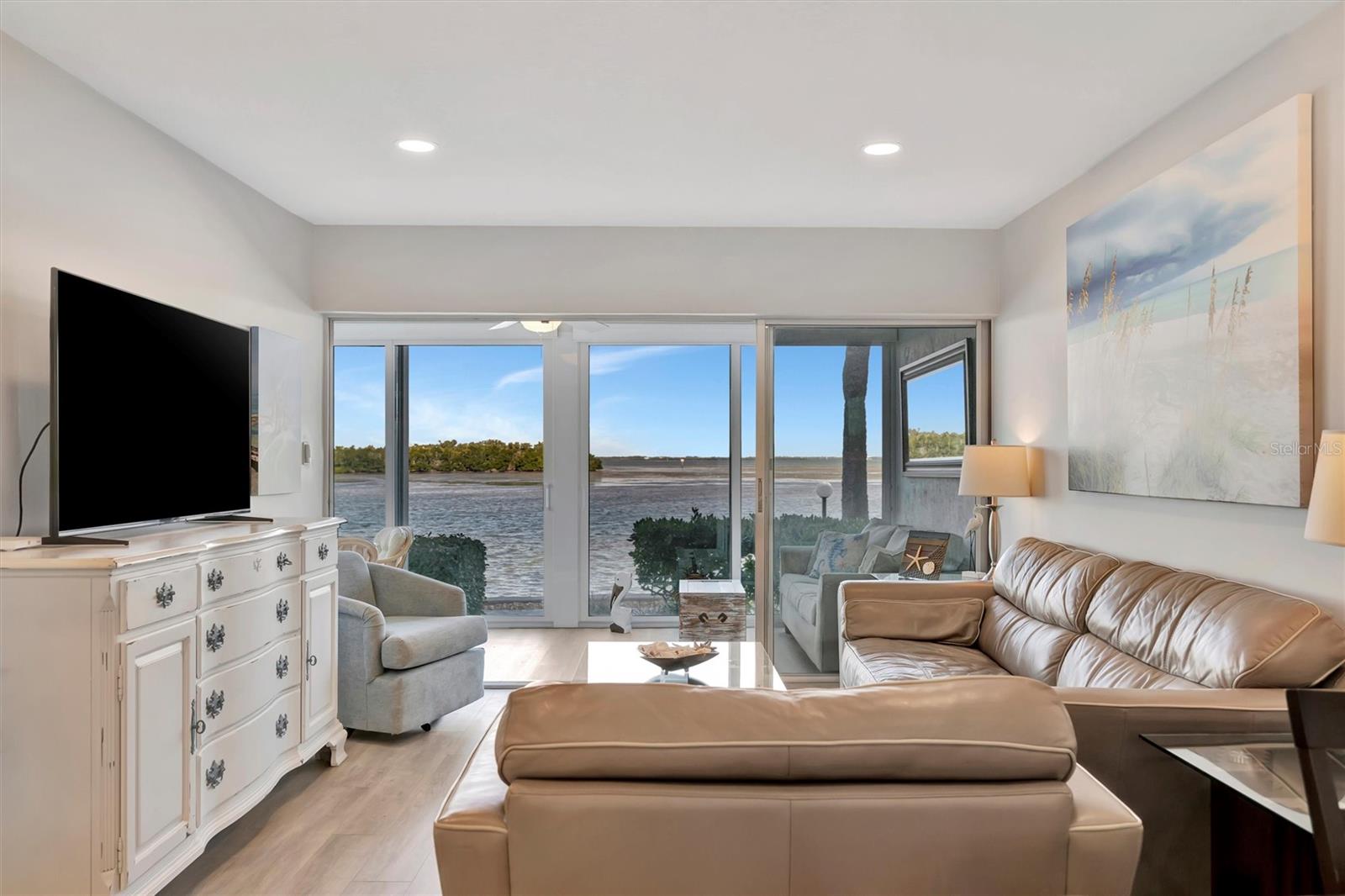 LONGBOAT HARBOUR - Residential