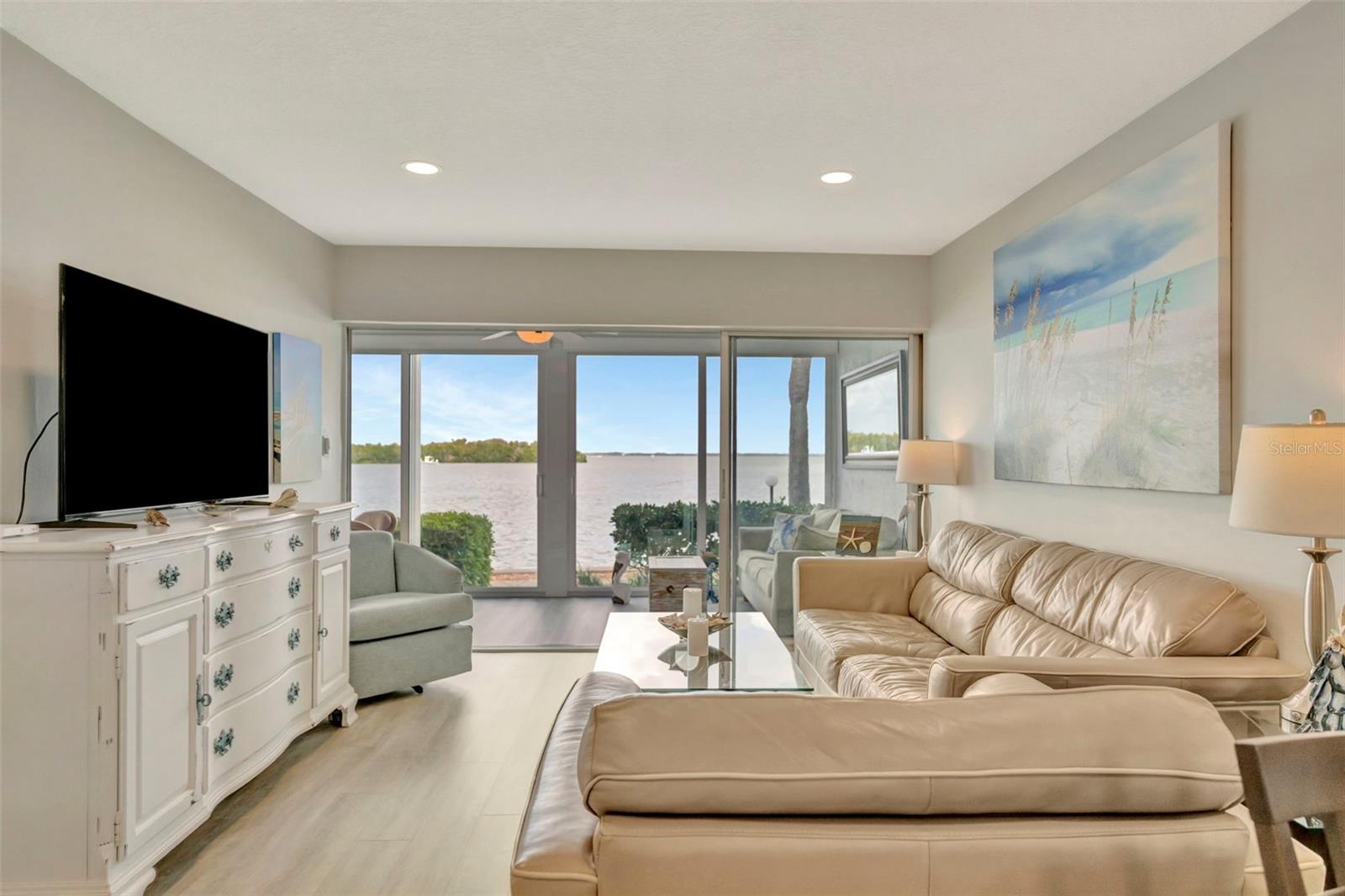 LONGBOAT HARBOUR - Residential