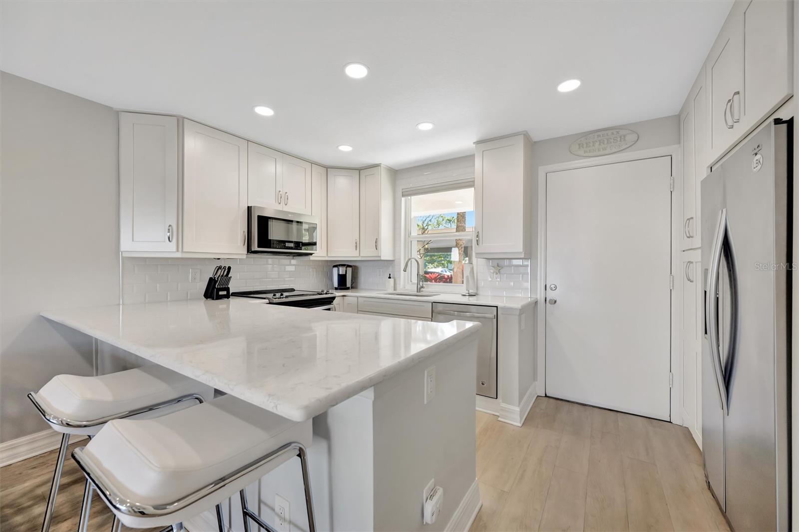 LONGBOAT HARBOUR - Residential