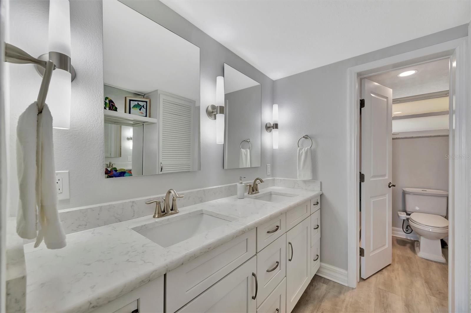 LONGBOAT HARBOUR - Residential