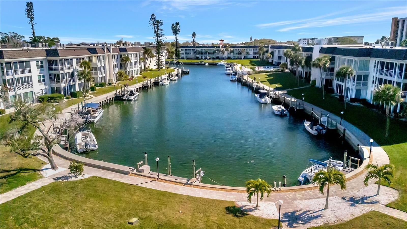 LONGBOAT HARBOUR - Residential