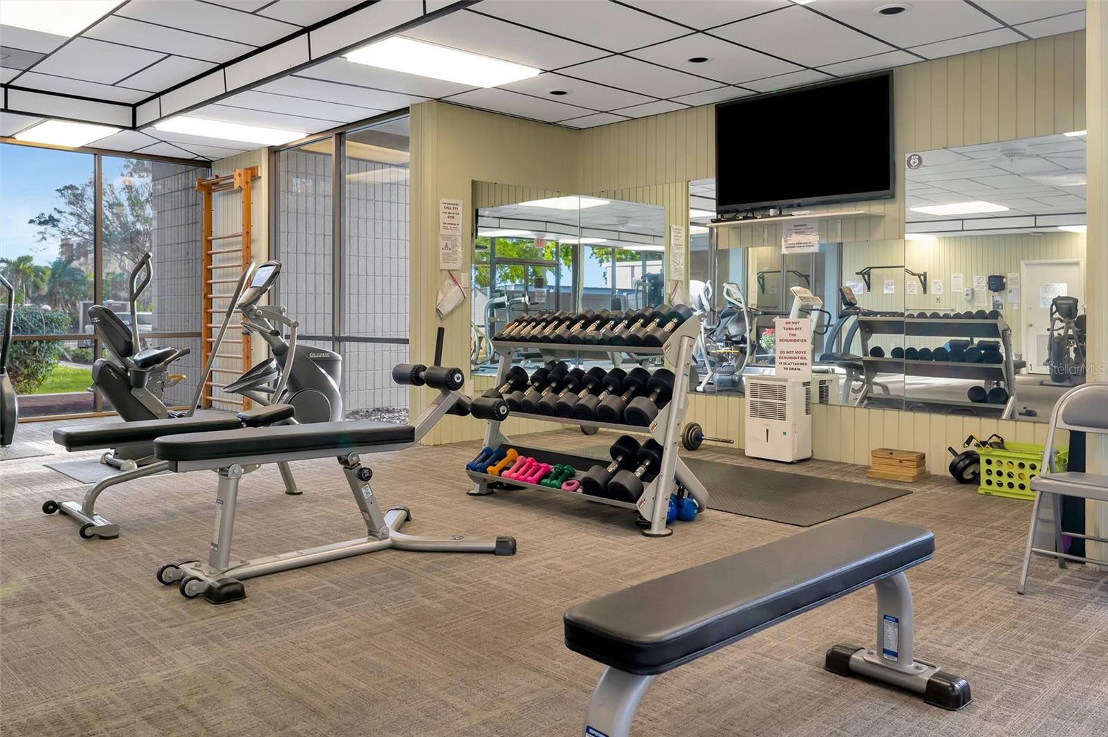 LONGBOAT HARBOUR - Residential