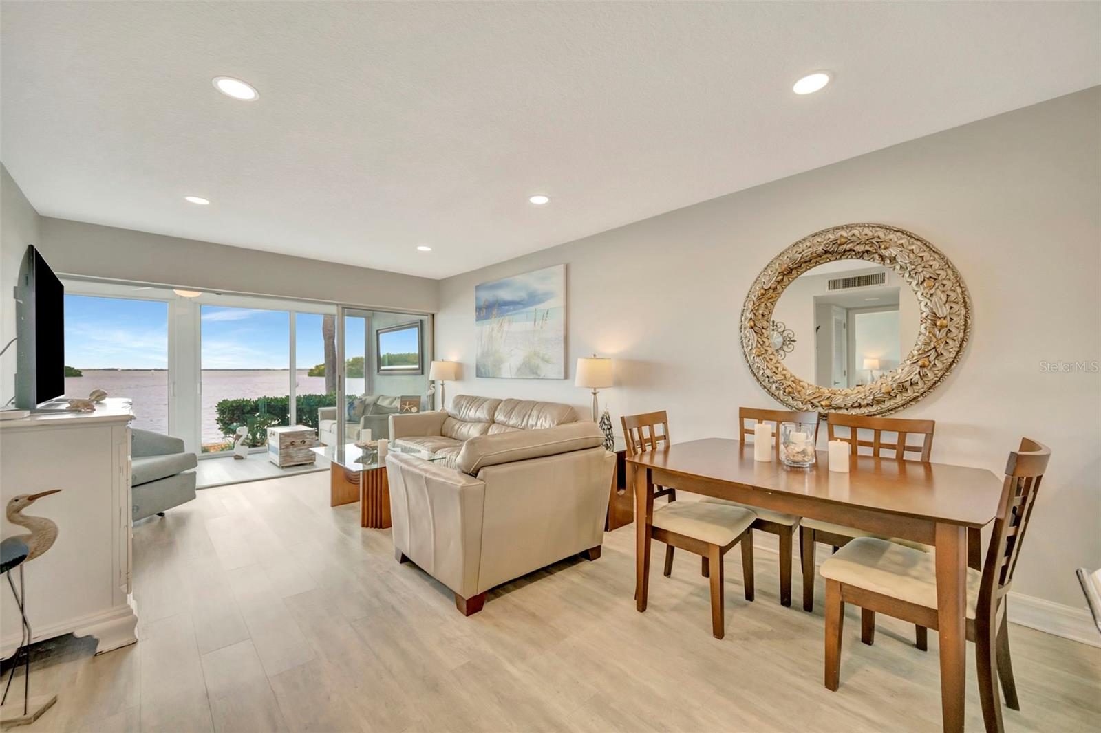 LONGBOAT HARBOUR - Residential