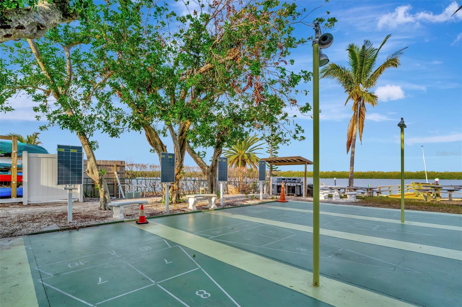 LONGBOAT HARBOUR - Residential