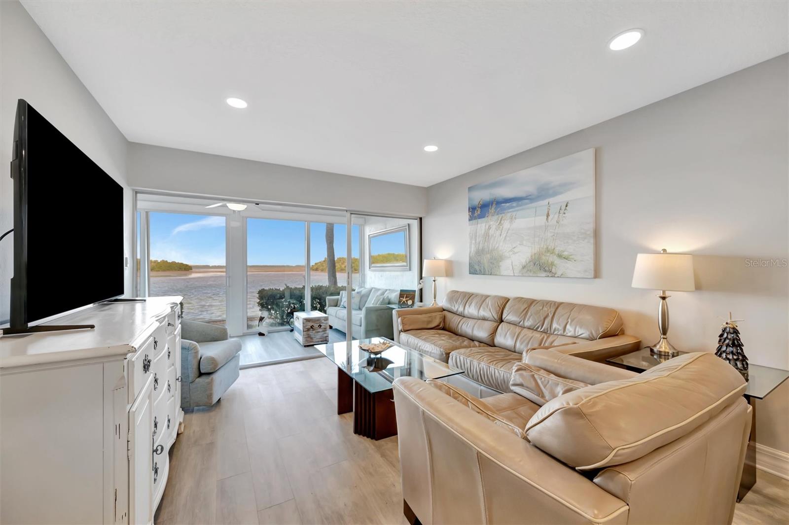 LONGBOAT HARBOUR - Residential