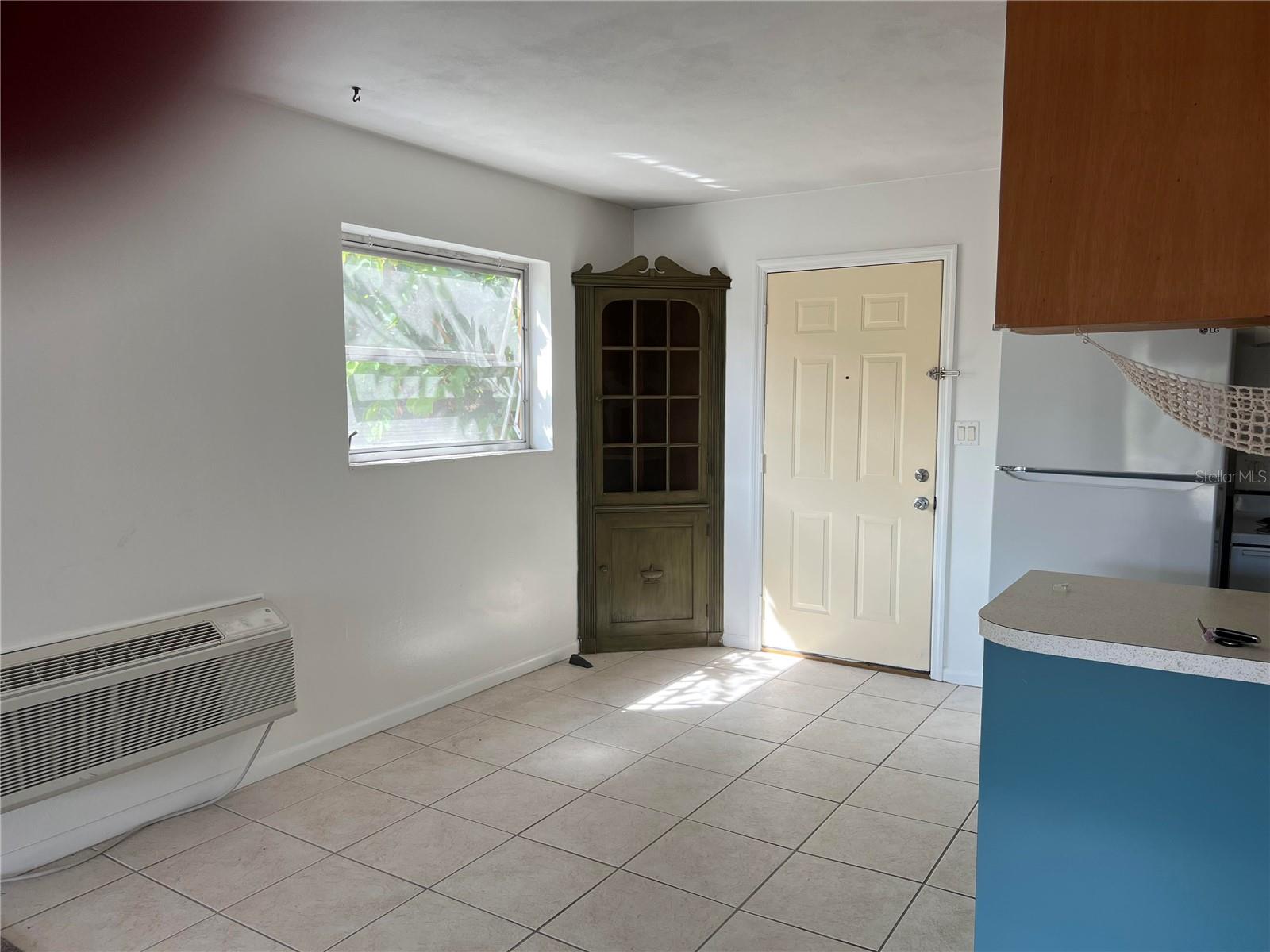 ROGERS DELAND - Residential Lease