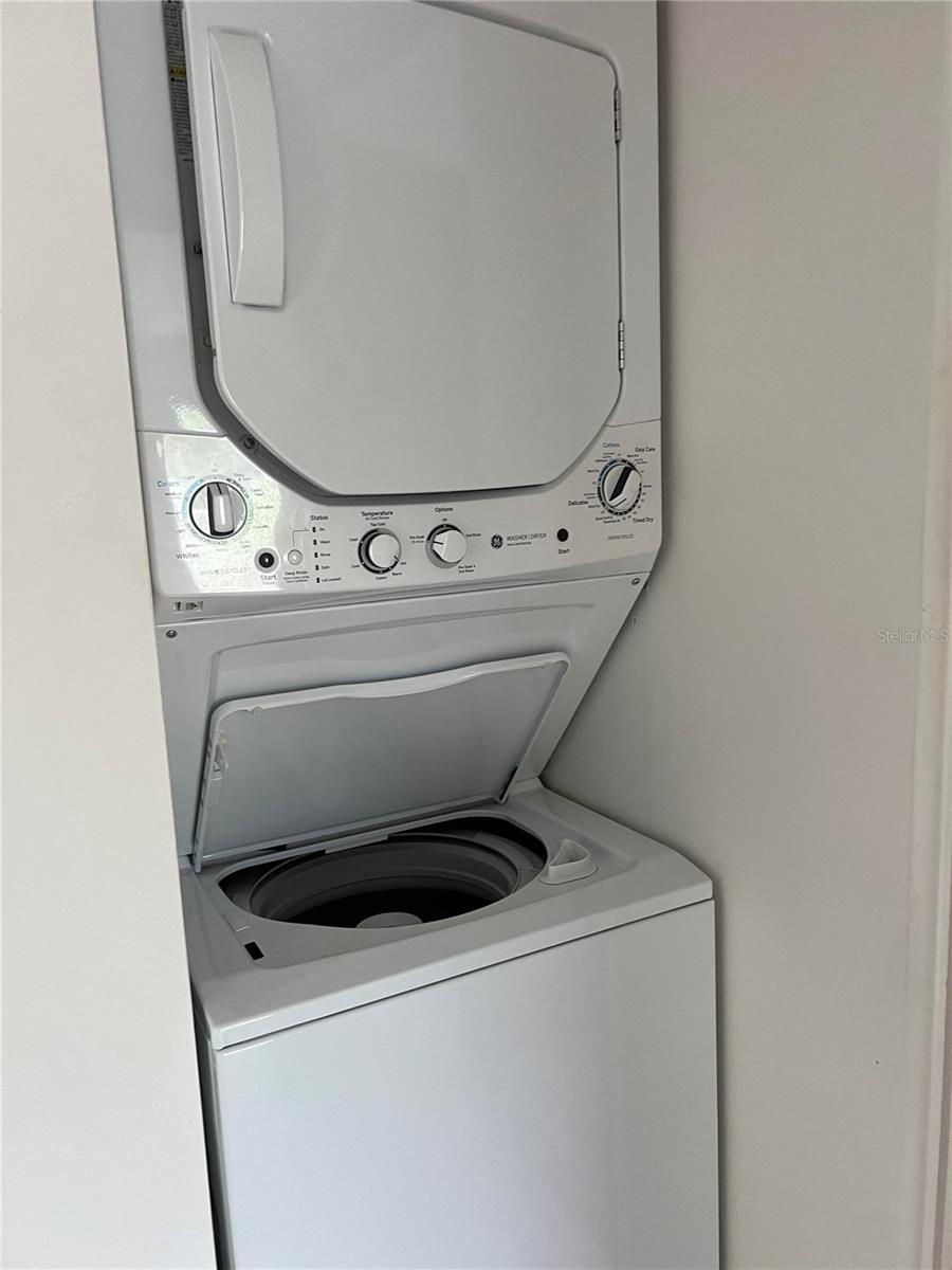 ROGERS DELAND - Residential Lease