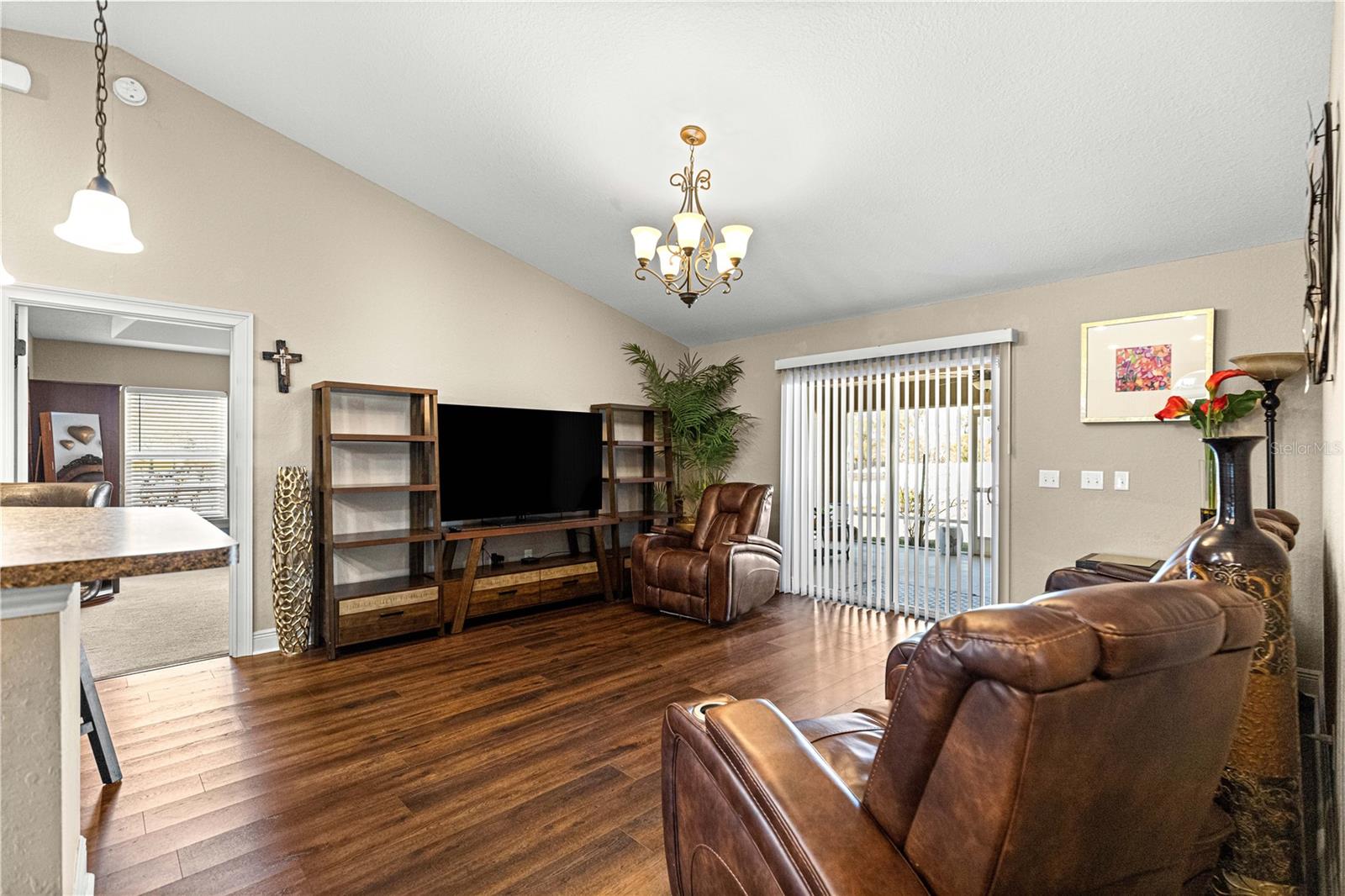 MARION OAKS - Residential