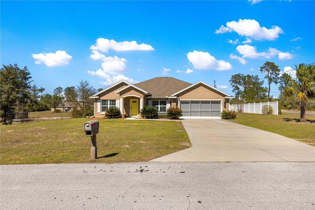 Photo of 2545 SW 175th Loop, Ocala, FL 34473 (MLS # OM719607)