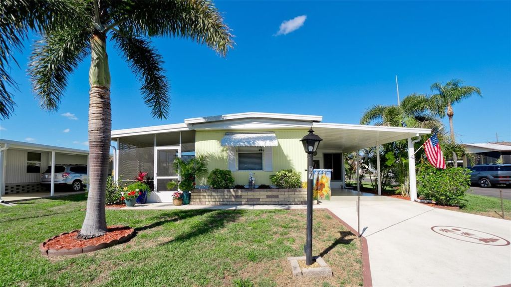 Photo of 5316 53rd Avenue E, Bradenton, FL 34203 (MLS # A4686027)