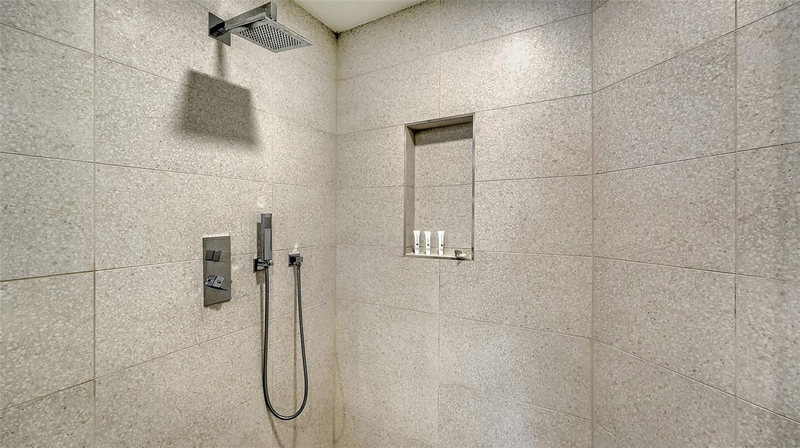 TEN35 SEASIDE - Residential