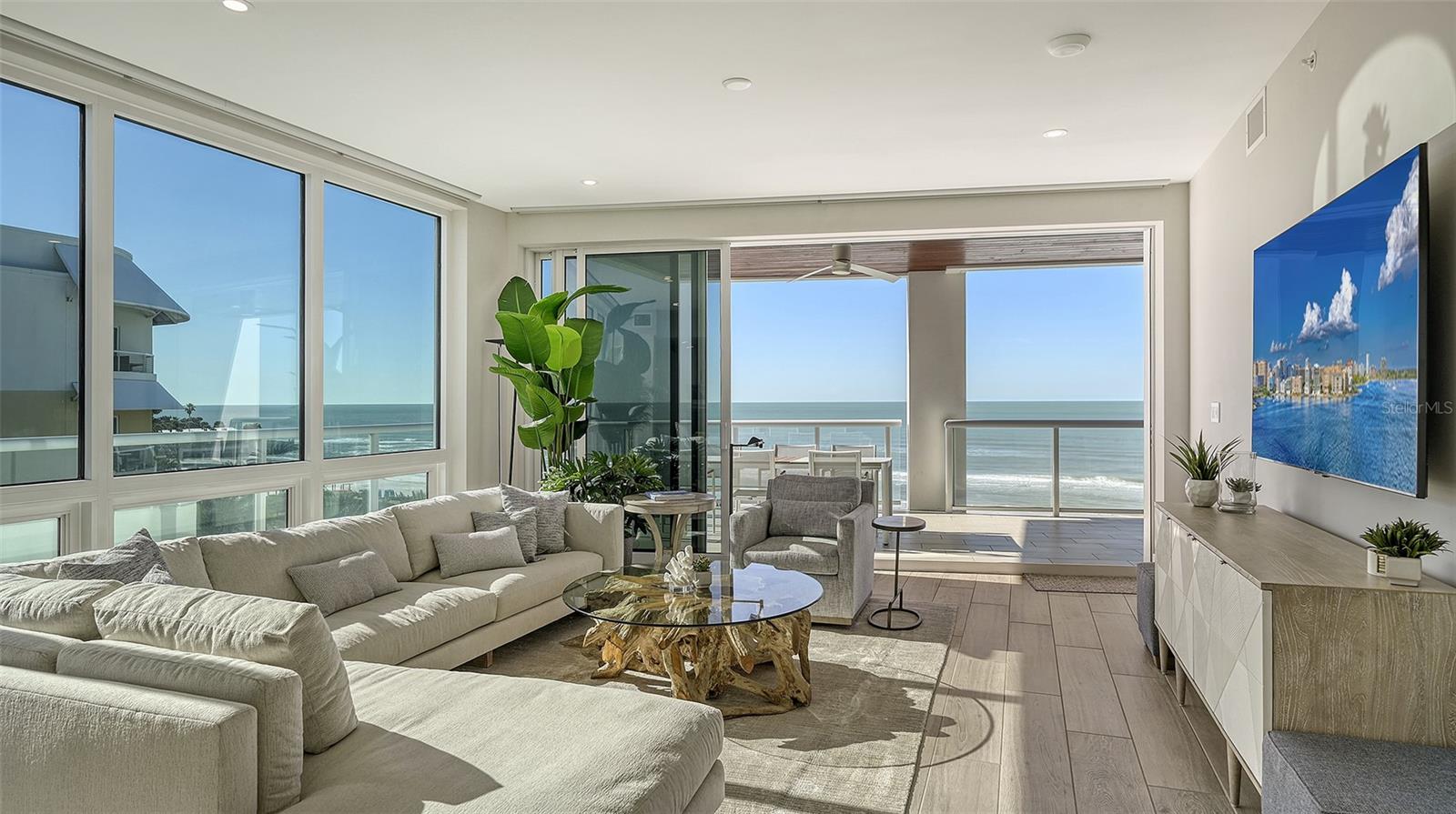 TEN35 SEASIDE - Residential