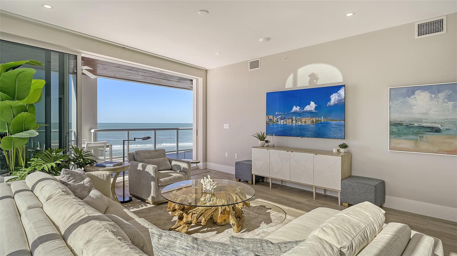 TEN35 SEASIDE - Residential