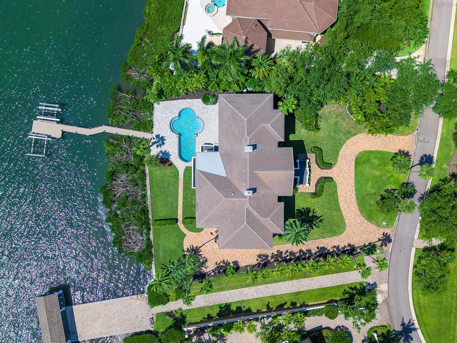 112 OSPREY POINT DRIVE