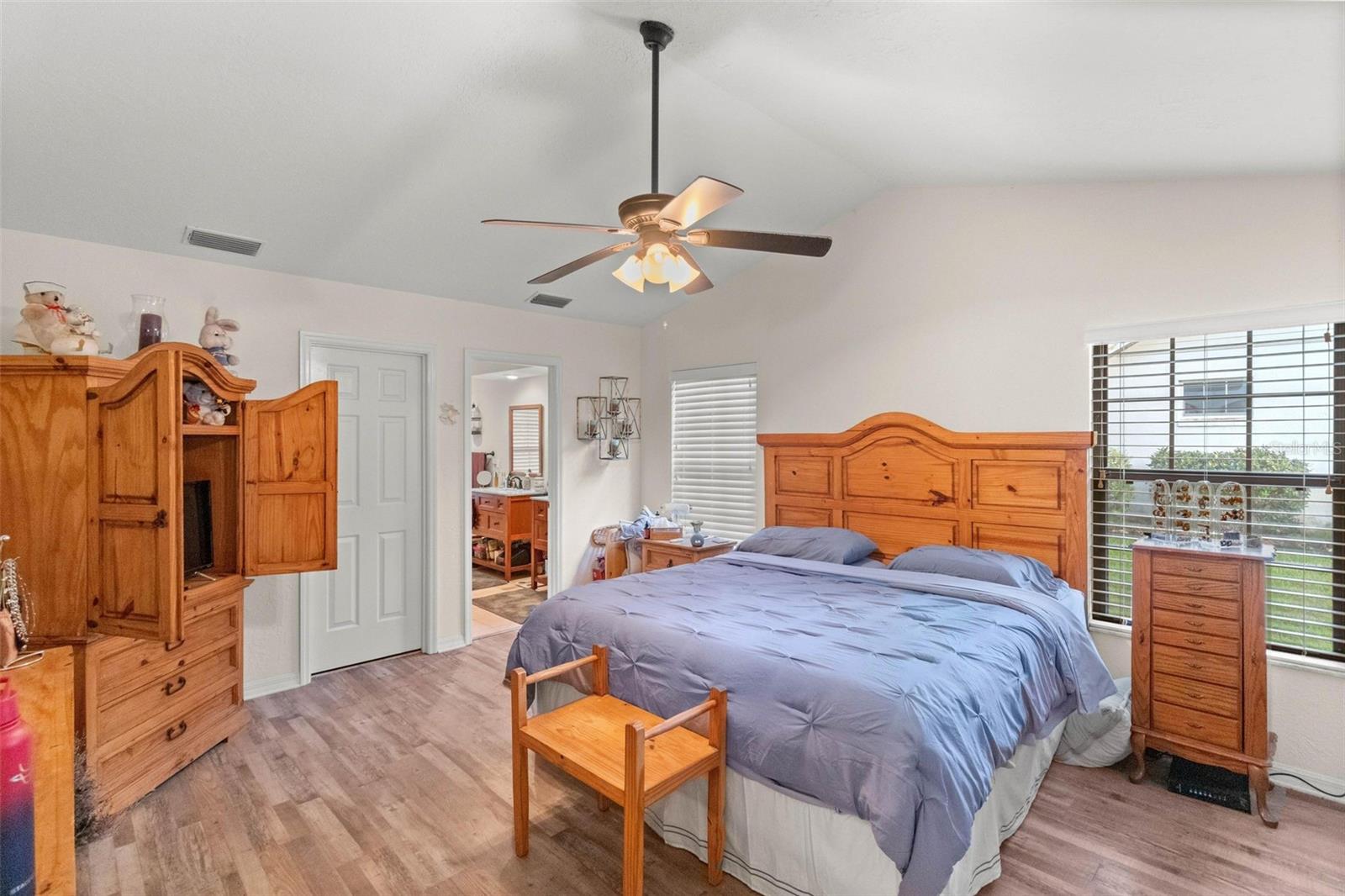 REGAL WOODS - Residential