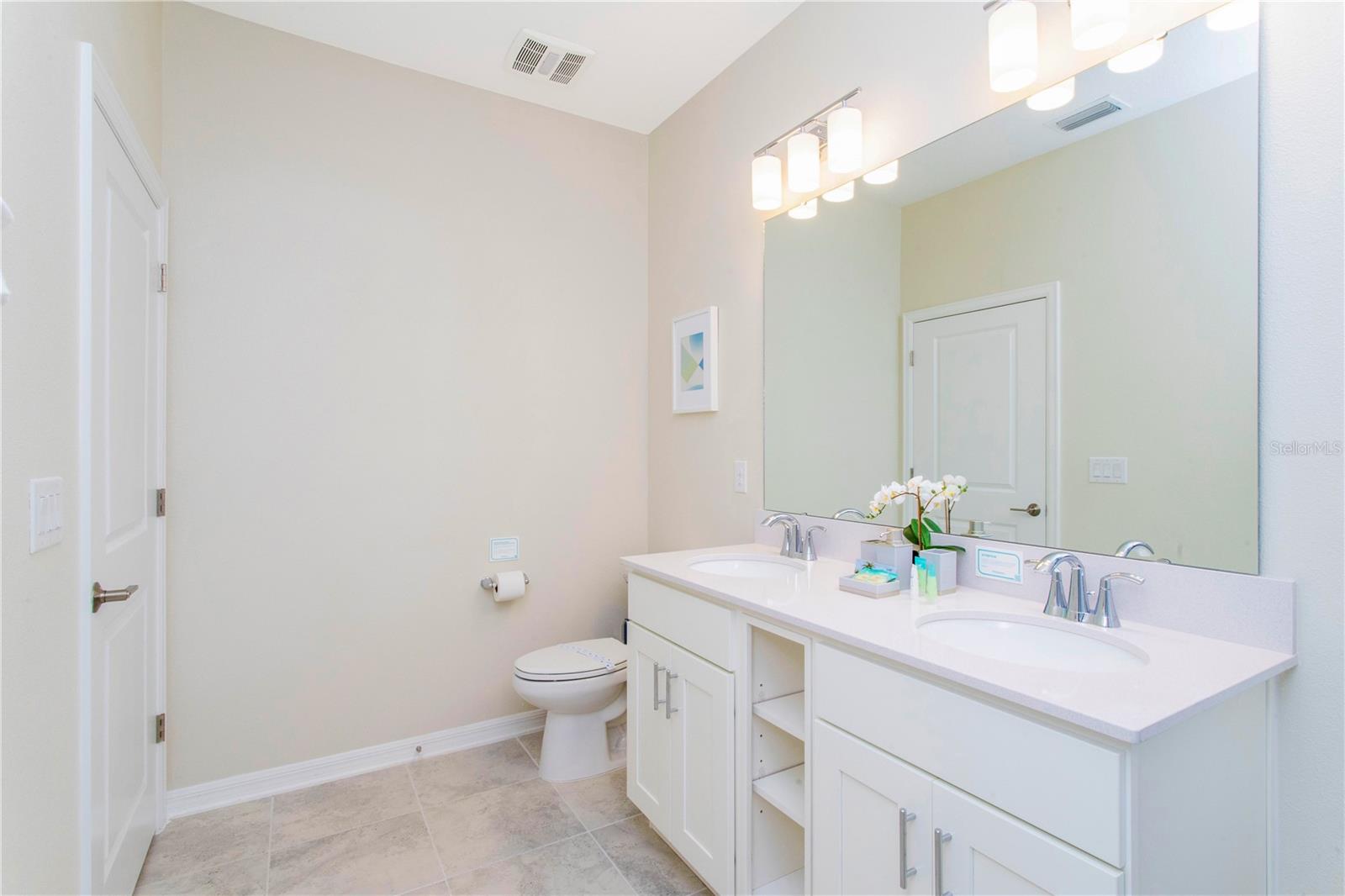 TERRACES/STOREY LAKE CONDO - Residential