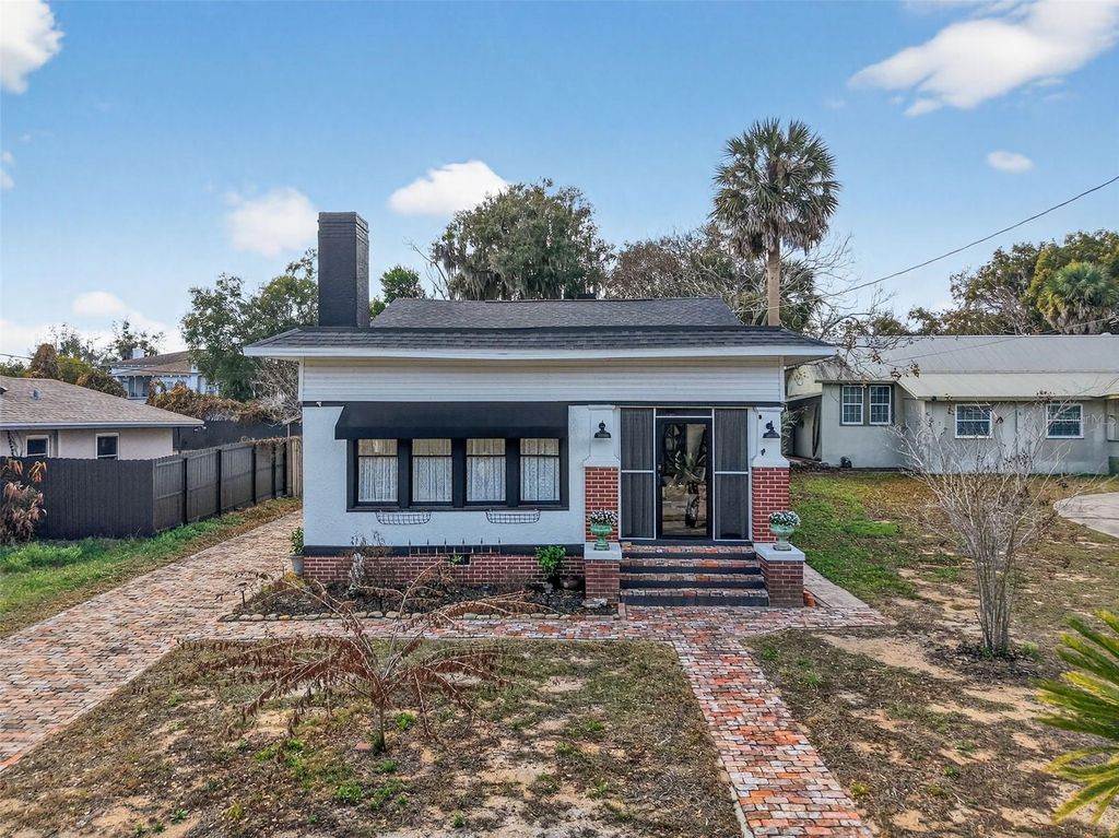 Photo of 740 Summit Street, Eustis, FL 32726 (MLS # G5108592)