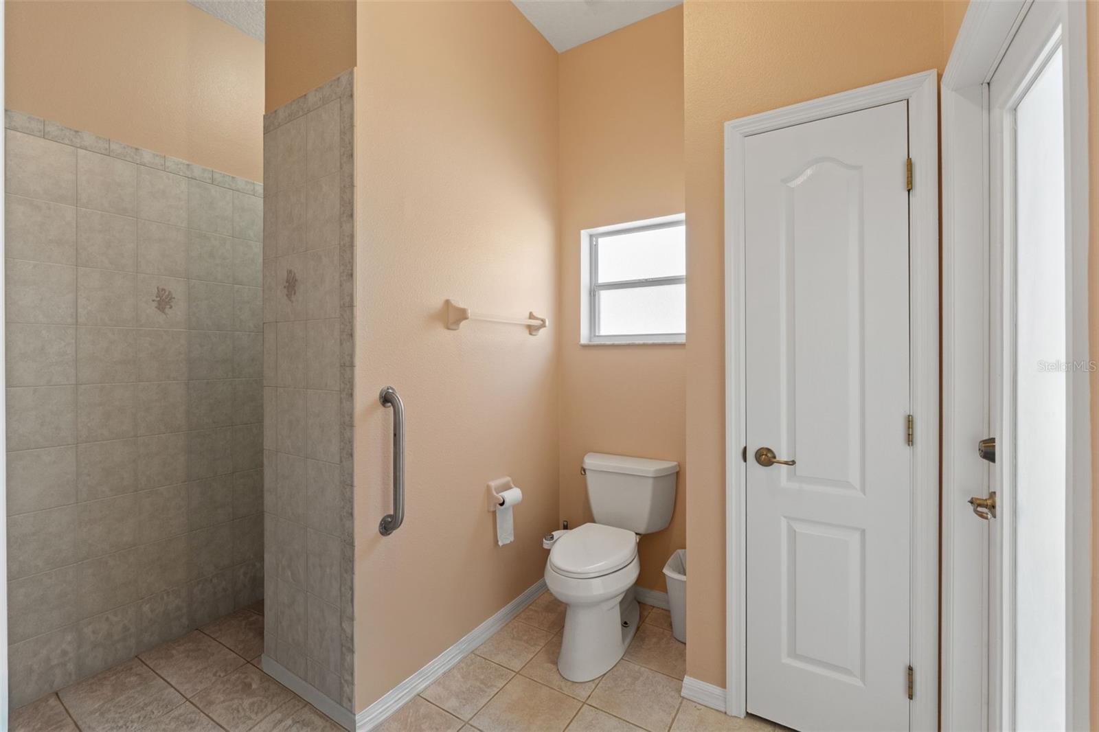 ROYAL HIGHLANDS - Residential