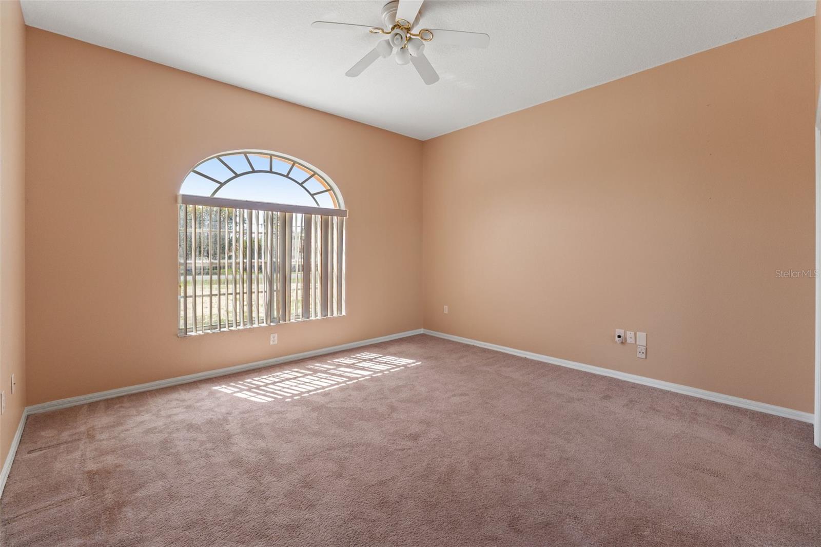 ROYAL HIGHLANDS - Residential