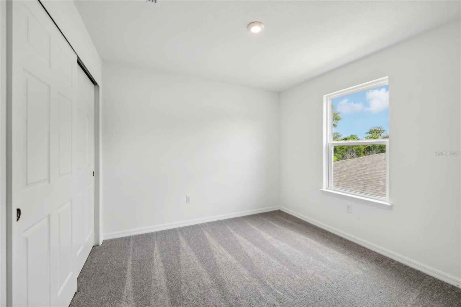 SILVER LAKE POINTE - Residential