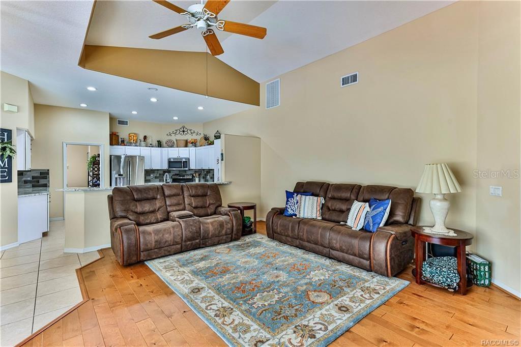 PINE RIDGE UNIT 03 - Residential