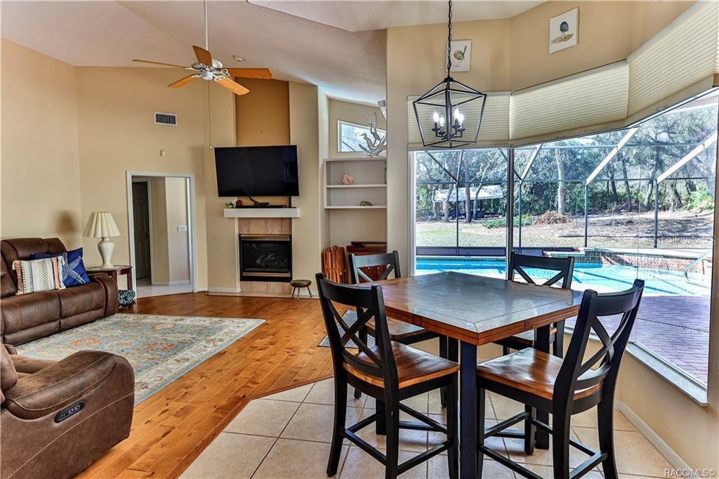 PINE RIDGE UNIT 03 - Residential