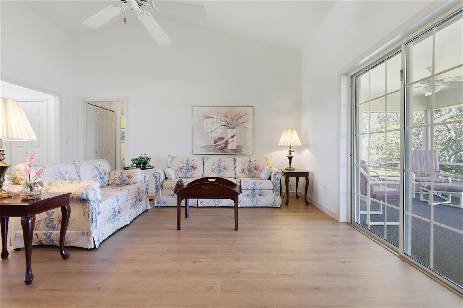 DELTONA LAKES UNIT 08 - Residential