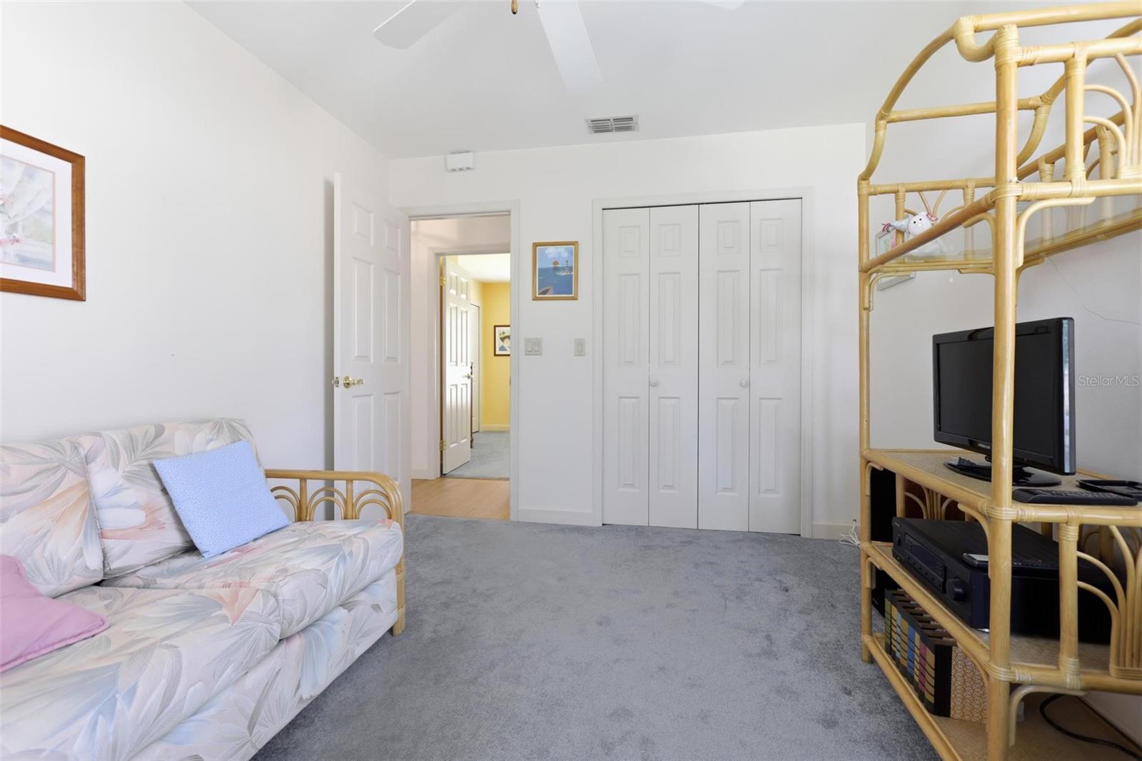 DELTONA LAKES UNIT 08 - Residential